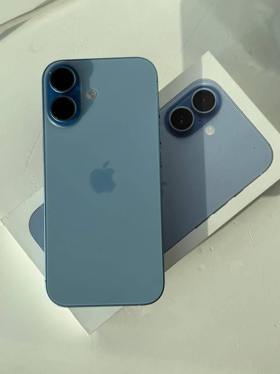 Продаю , iPhone 17 ( 256 ) Покупала месяц назад 2500 аед Емкость 100